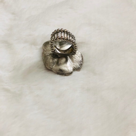 Ring - Picture 2 of 2